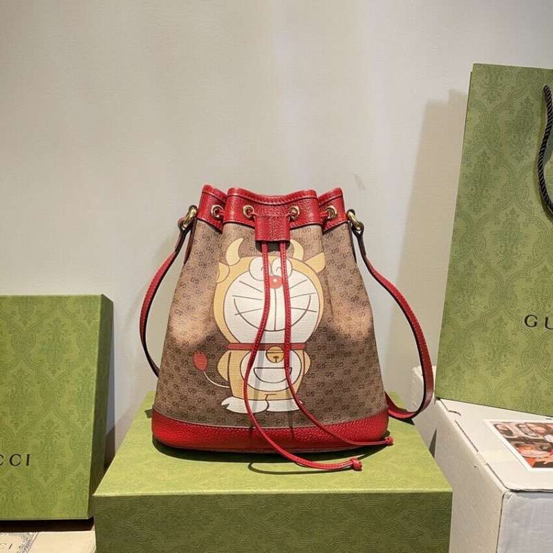 Doraemon x Gucci Bolsa de cubo pequeño 655597-2