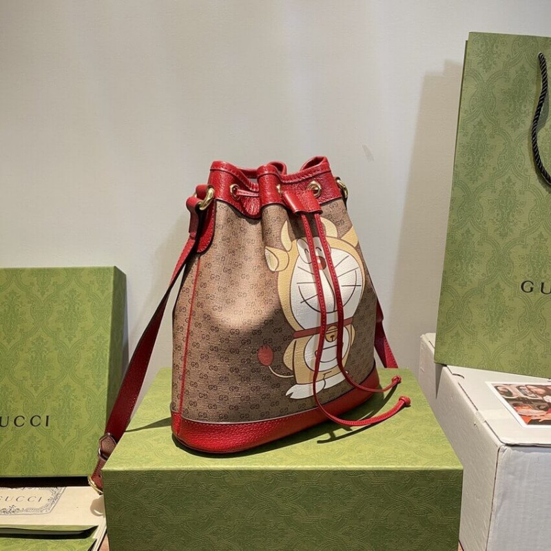 Doraemon x Gucci Bolsa de cubo pequeño 655597-6