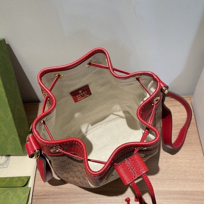 Doraemon x Gucci Bolsa de cubo pequeño 655597-7