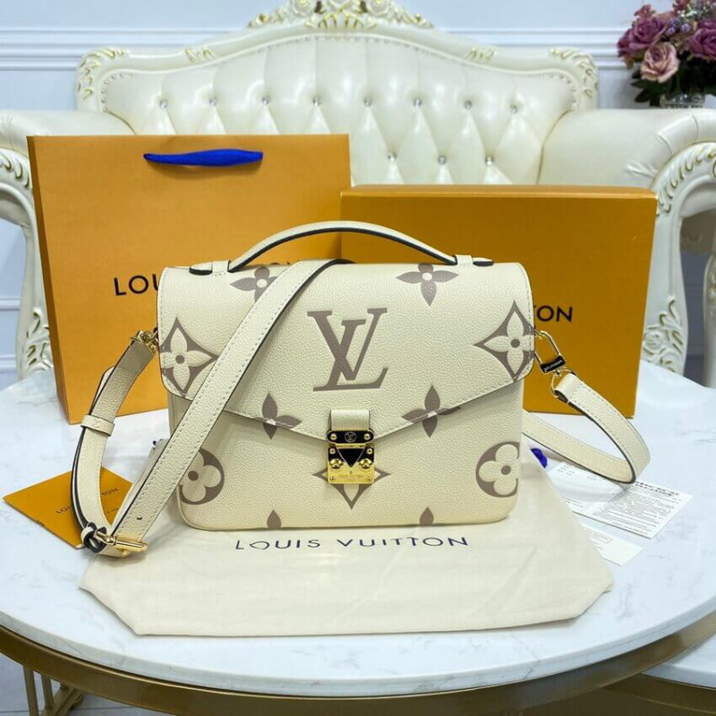 Louis Vuitton Pochette Metis M45596-2