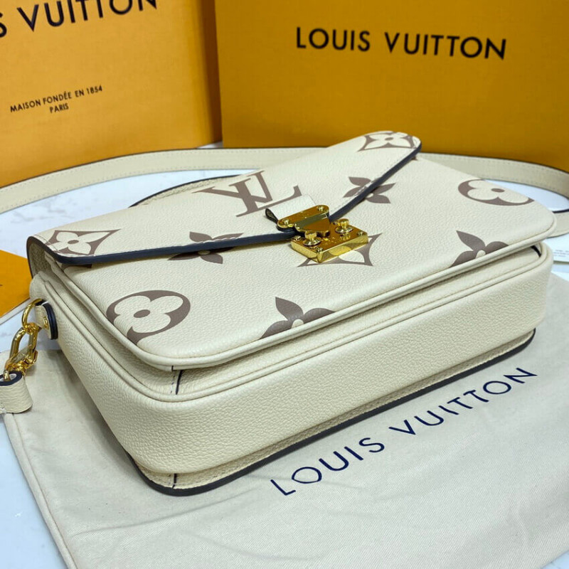 Louis Vuitton Pochette Metis M45596-5