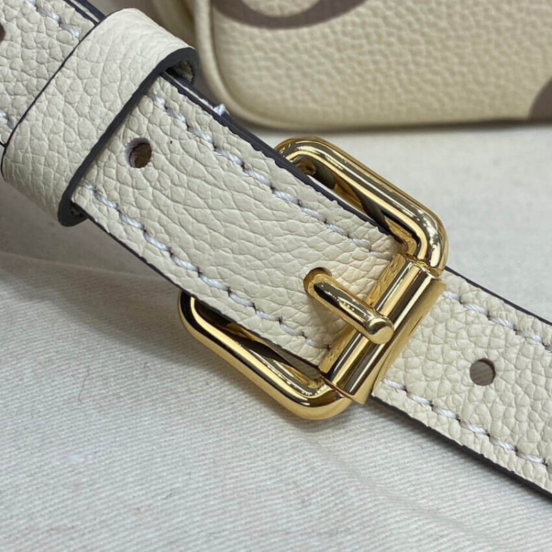 Louis Vuitton Pochette Metis M45596-10
