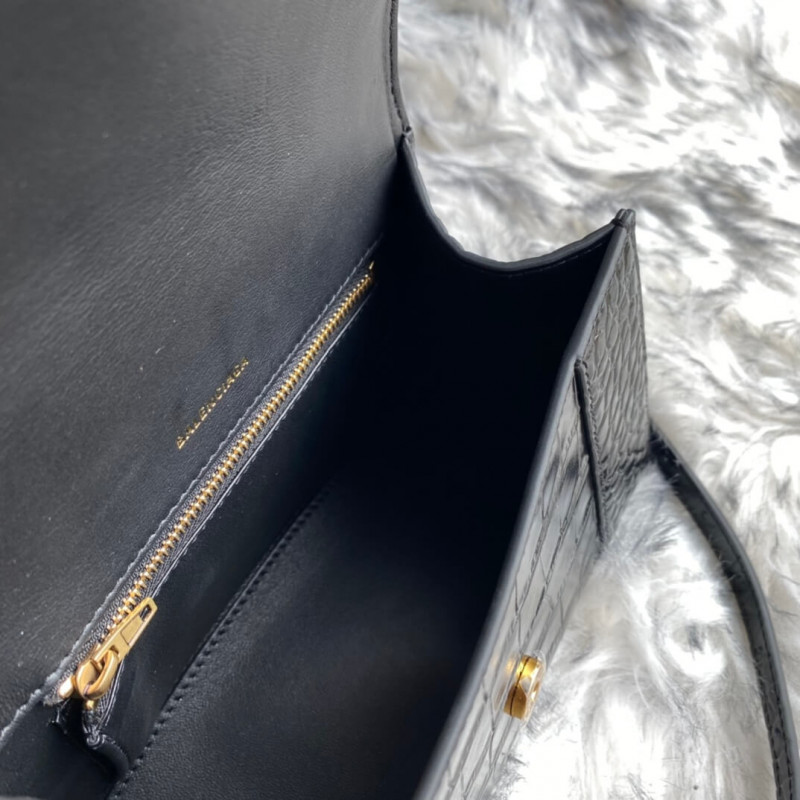 bolso de cuero con efecto Croc Balenciaga Sour-Effect-11