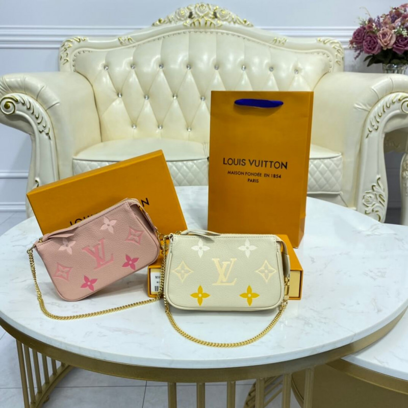 Louis Vuitton Mini Pochette AccessOires M80501-11