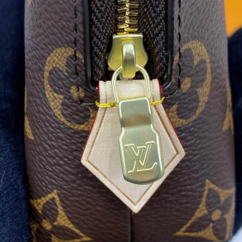 Louis Vuitton Cosmetic Pouch GM M47353-7