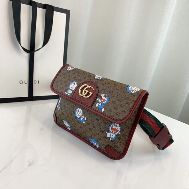 Doraemon x Gucci Bolsa de cinturón pequeño 647817-3
