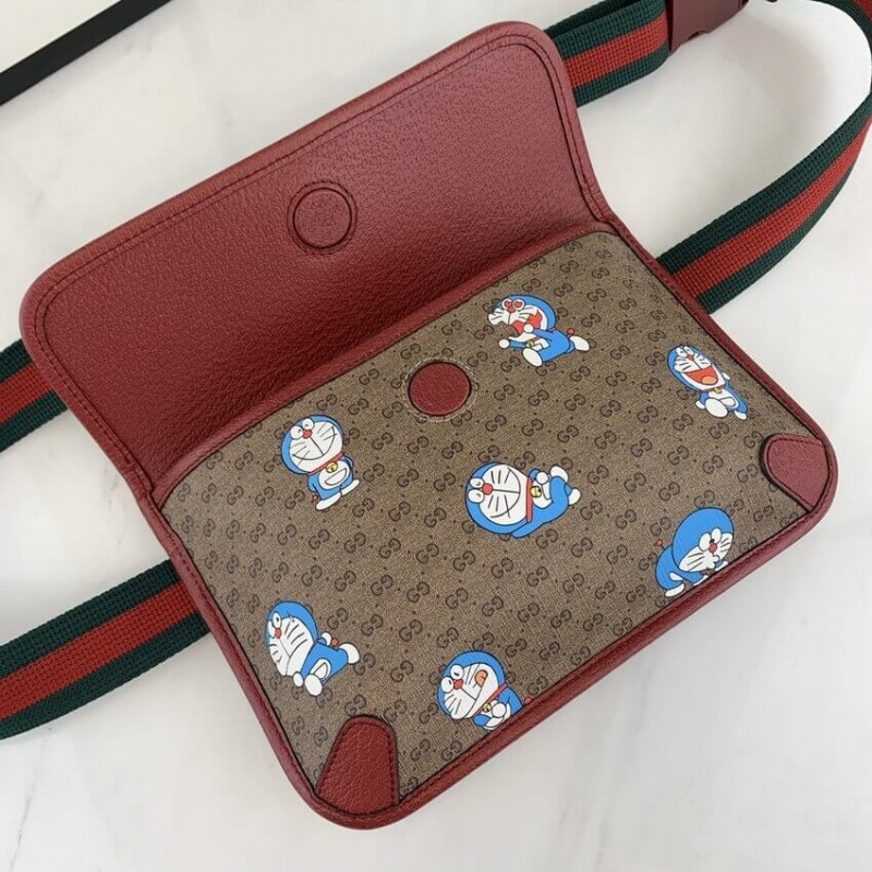 Doraemon x Gucci Bolsa de cinturón pequeño 647817-6