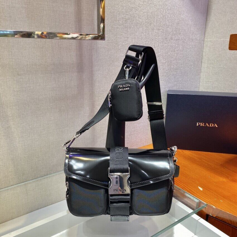 Nylon de bolsillo Prada y bolso de cuero cepillado 1BD295-4