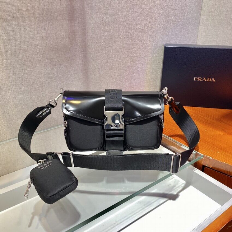 Nylon de bolsillo Prada y bolso de cuero cepillado 1BD295-6