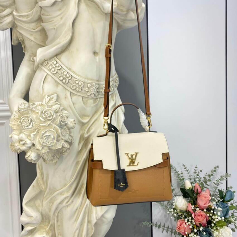 Louis Vuitton Lockme Ever BB M56645-1