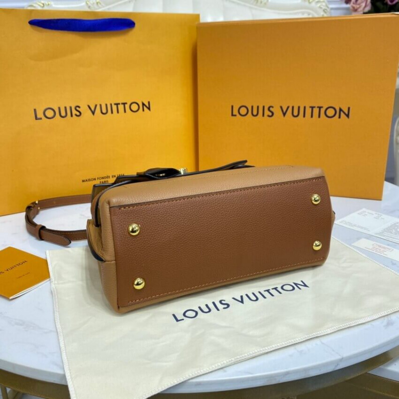 Louis Vuitton Lockme Ever BB M56645-5