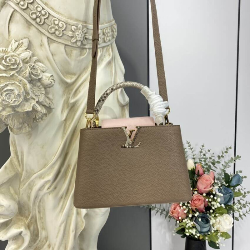 Louis Vuitton Taurillon Leather y Python Capucines BB M57539-2