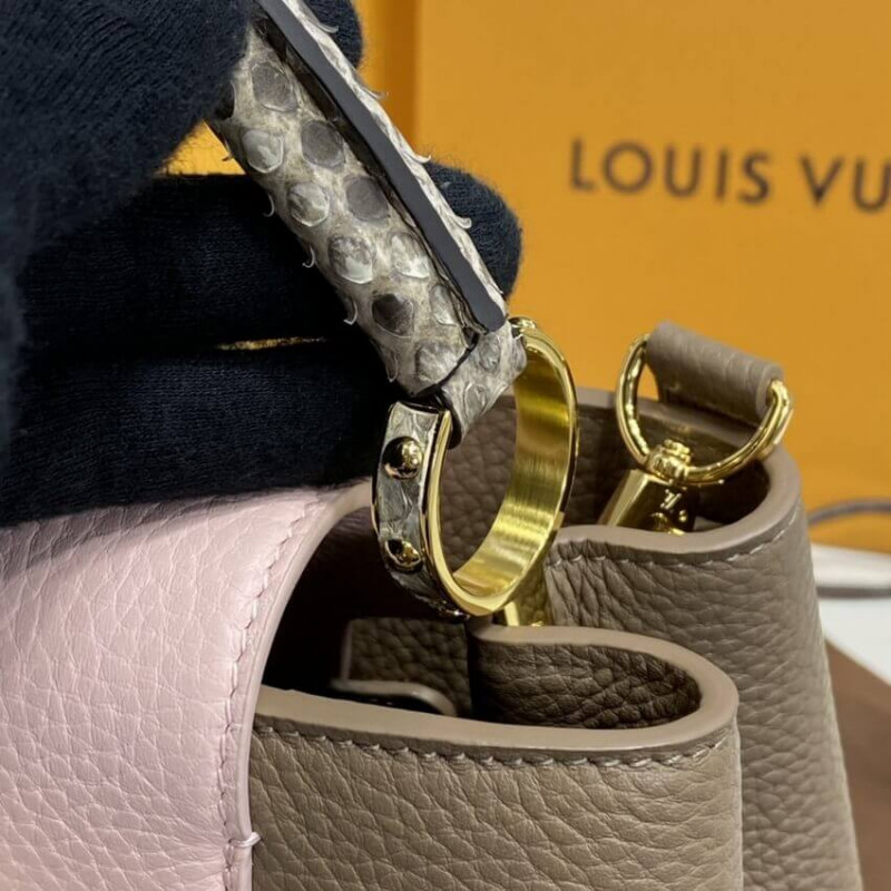Louis Vuitton Taurillon Leather y Python Capucines BB M57539-8