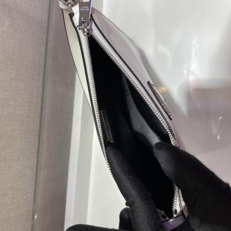 Prada Saffiano Leather Mini Bolsa 1BC155-10