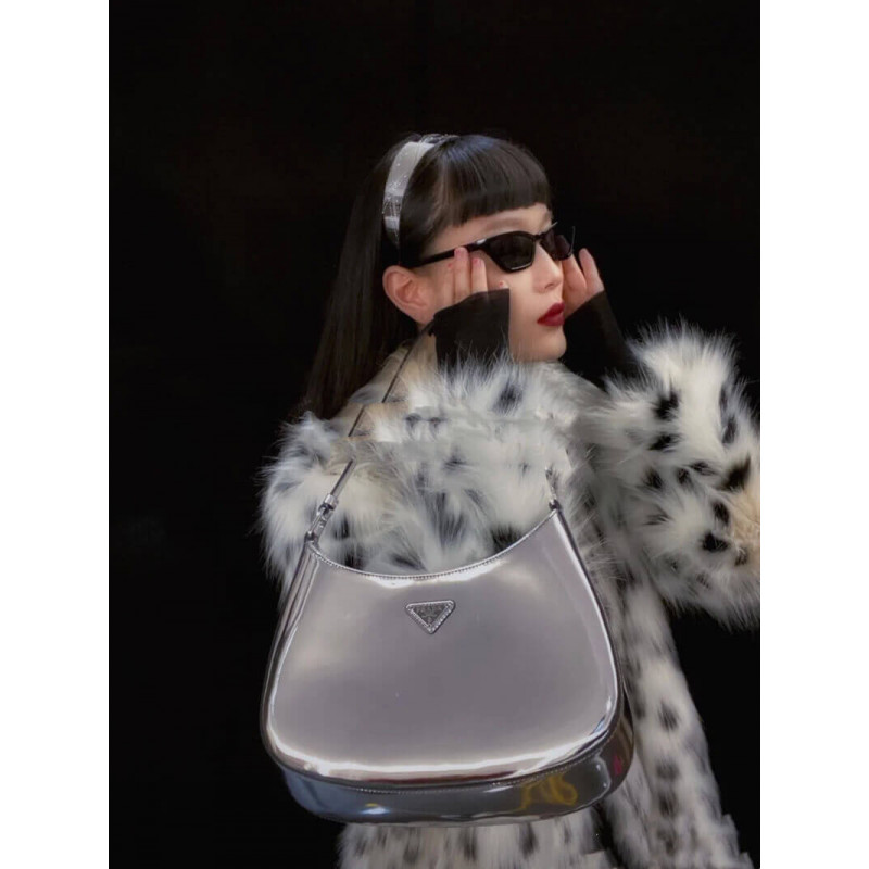 bolso de hombro de cuero cepillado de Prada Cleo 1BC499-3