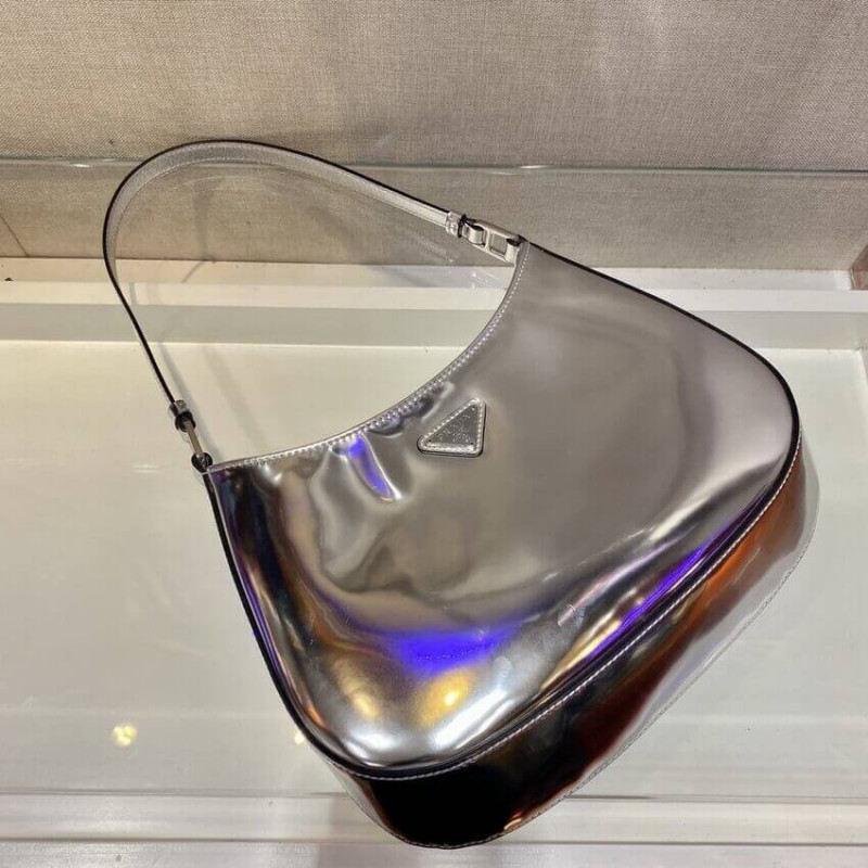 bolso de hombro de cuero cepillado de Prada Cleo 1BC499-6