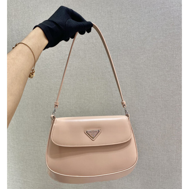 Bolso de cuero cepillado de Prada Cleo con aleta 1BD311-1