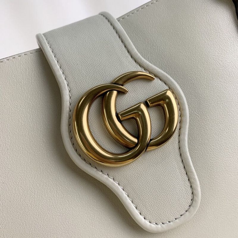 Gucci Medium Tote con doble G 649577-5