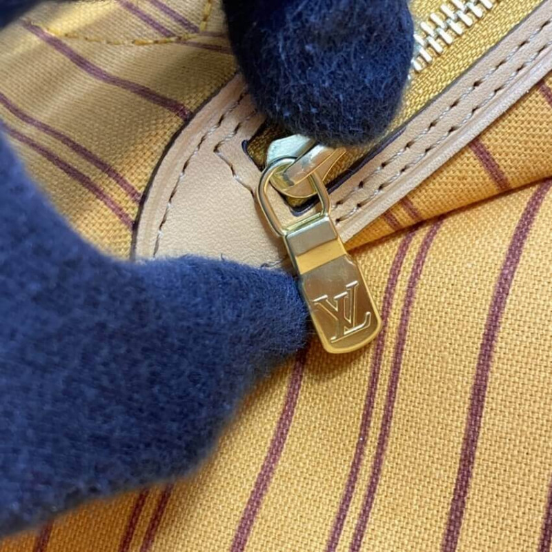 Louis Vuitton Damier Azur Neverfull MM N50047-13