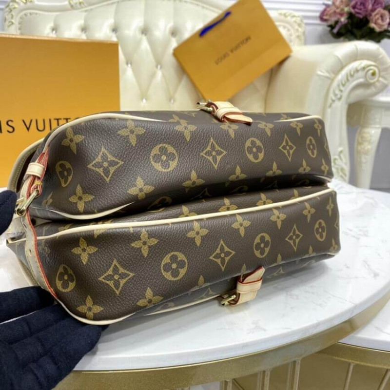 Louis Vuitton Monogram Canvas Saumur MM M40710-11