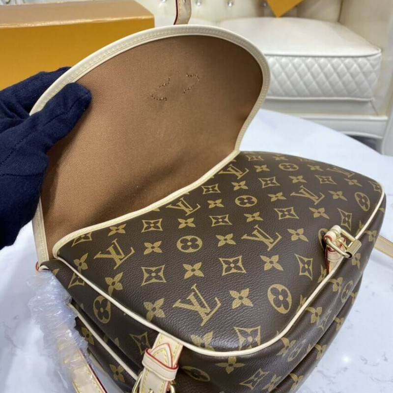 Louis Vuitton Monogram Canvas Saumur MM M40710-12