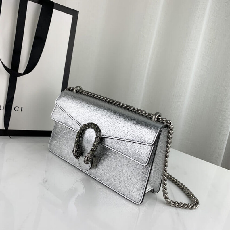 Gucci Dionysus Bolso de hombro pequeño en cuero cojo de plata 499623-3