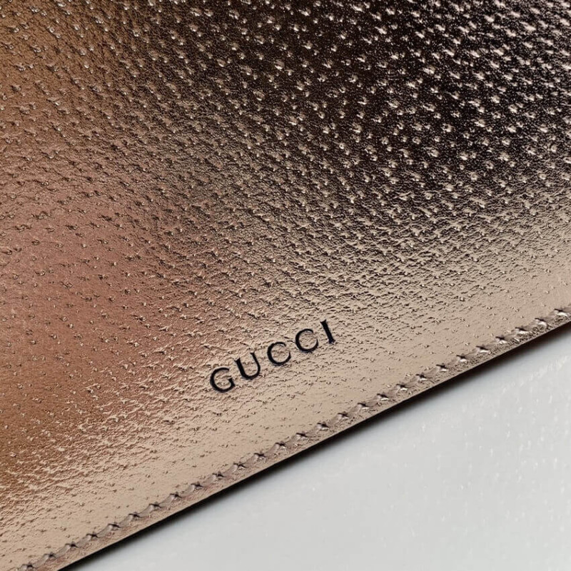 Bolso de hombro pequeño de Gucci Dionysus en cuero cojo de oro rosa 499623-14