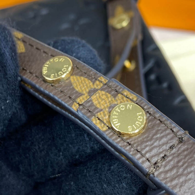 Louis Vuitton Lv3 Pouch M45412-14
