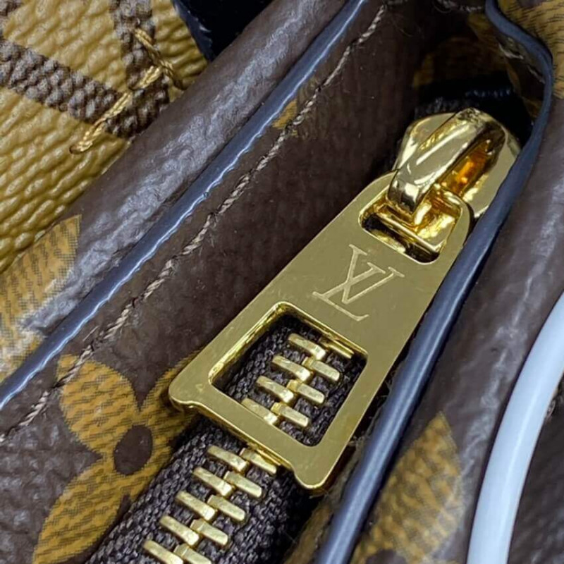 Louis Vuitton Lv3 Pouch M45412-16