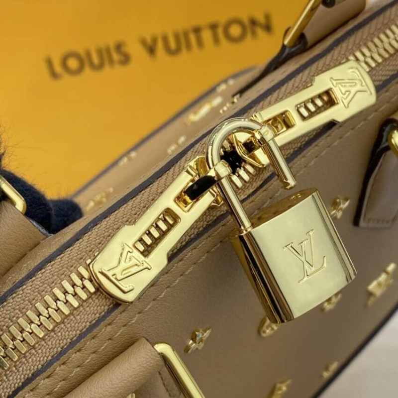 Louis Vuitton Alma BB Monogram Metal en Beige M58638-13