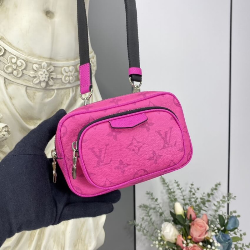 Louis Vuitton Outdoor Pouch Rosy M30781-1