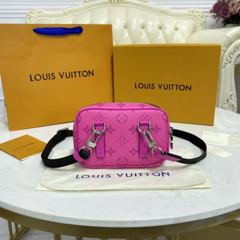Louis Vuitton Outdoor Pouch Rosy M30781-5