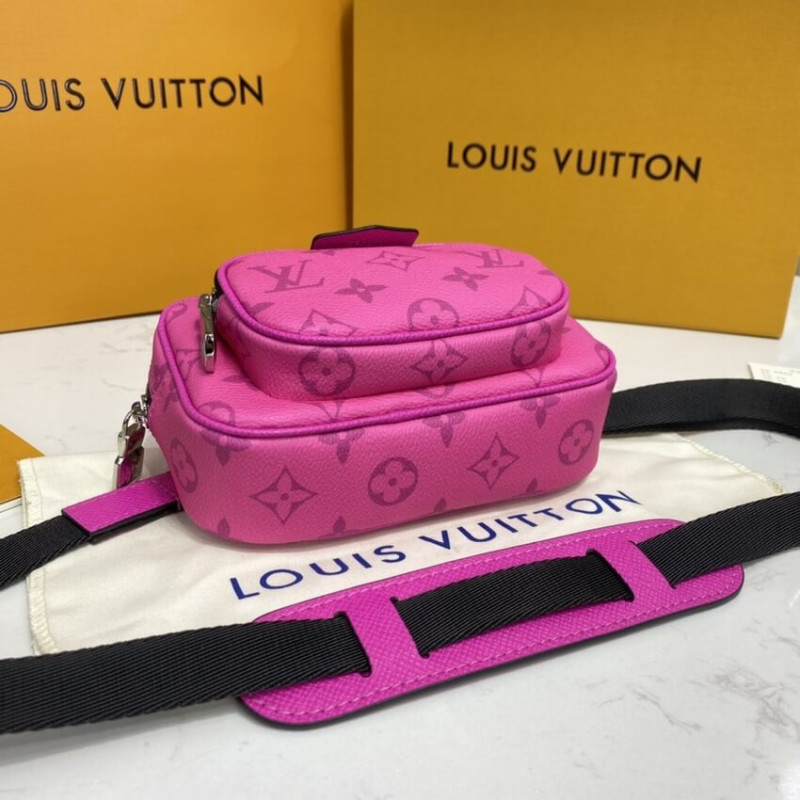 Louis Vuitton Outdoor Pouch Rosy M30781-6