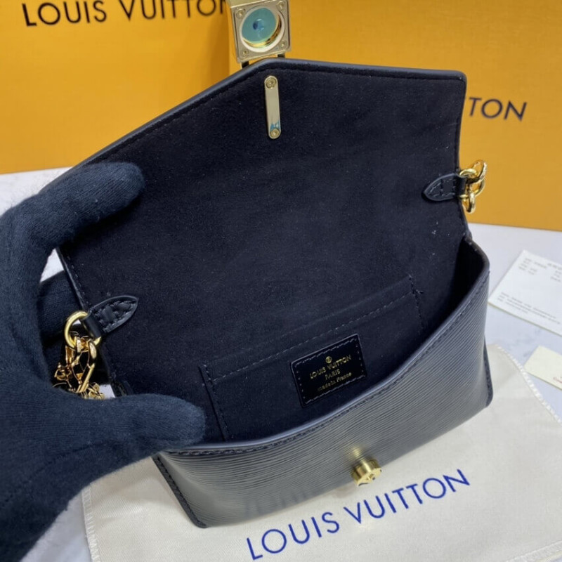 LOUIS VUITTON CADACK ON Strap M80682 M80819-12
