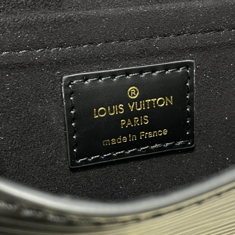 LOUIS VUITTON CADACK ON Strap M80682 M80819-13
