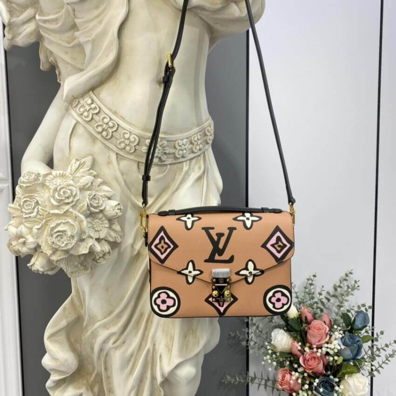 Louis Vuitton Pochette Metis M45823-1
