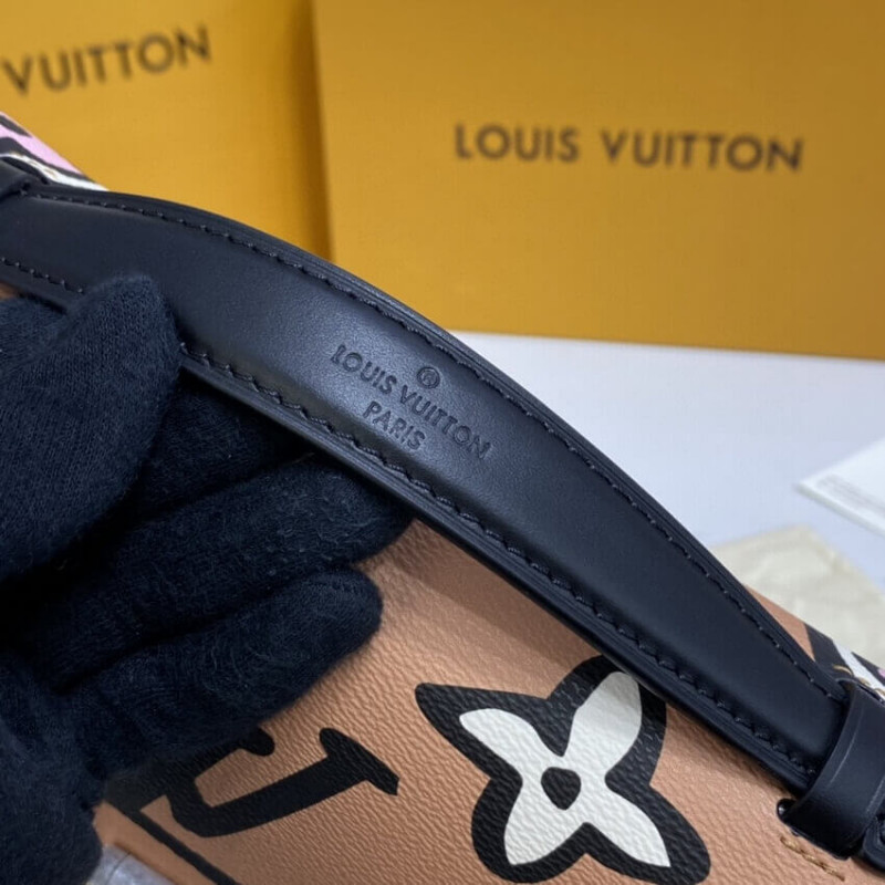 Louis Vuitton Pochette Metis M45823-11