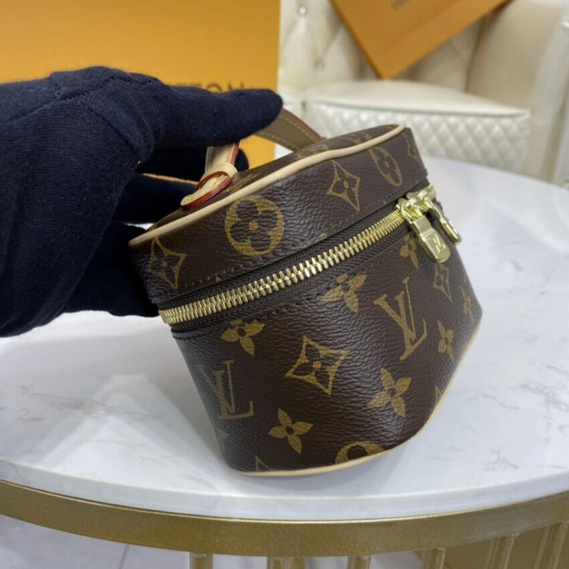 Louis Vuitton Monogram Canvas Nice Mano Toiletry Pouch M44936-2
