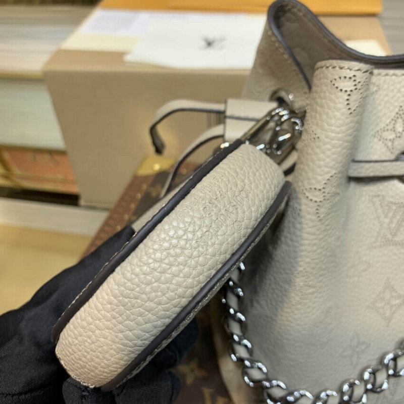 Louis Vuitton Mahina Leather Bella M57201-6