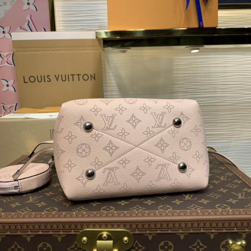 Louis Vuitton Mahina Leather Bella M57068-9