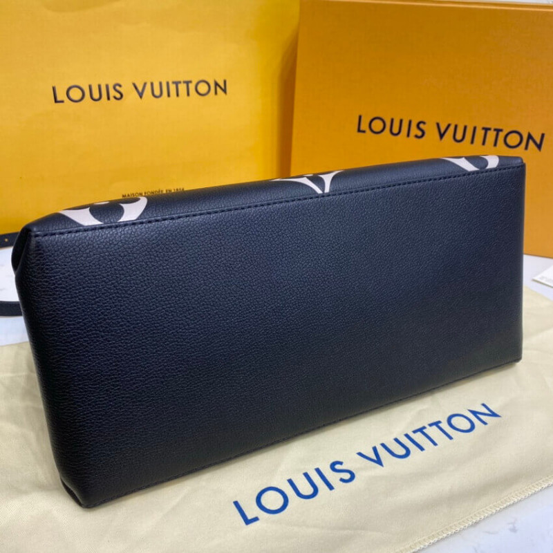 Louis Vuitton Bicolor Monogram Empreinte Grand Palais M45842-5
