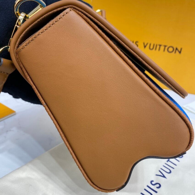 Louis Vuitton Twist mm M57659-5