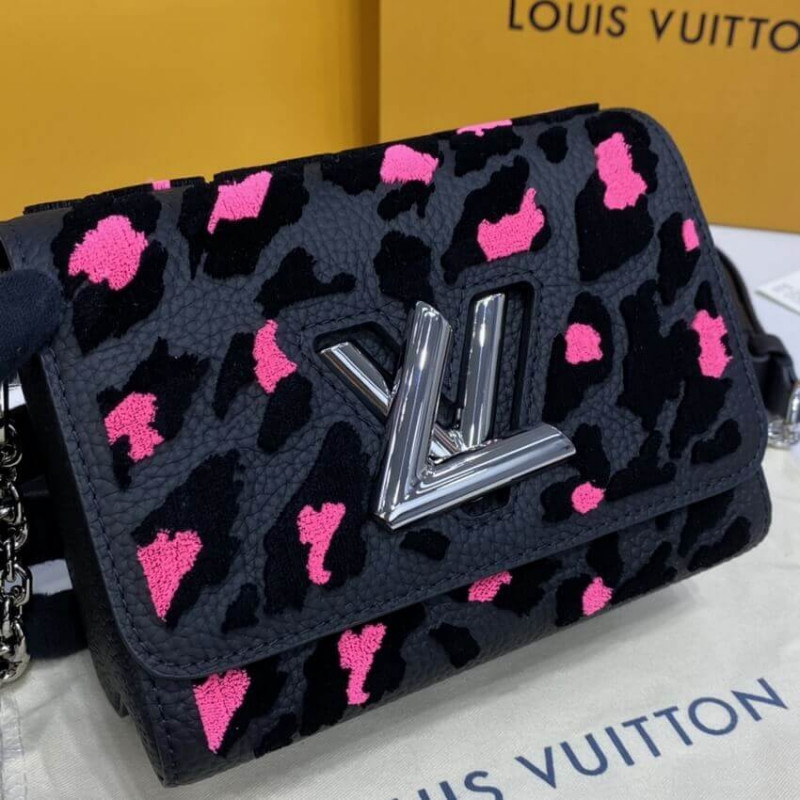Louis Vuitton Twist PM M58569-6