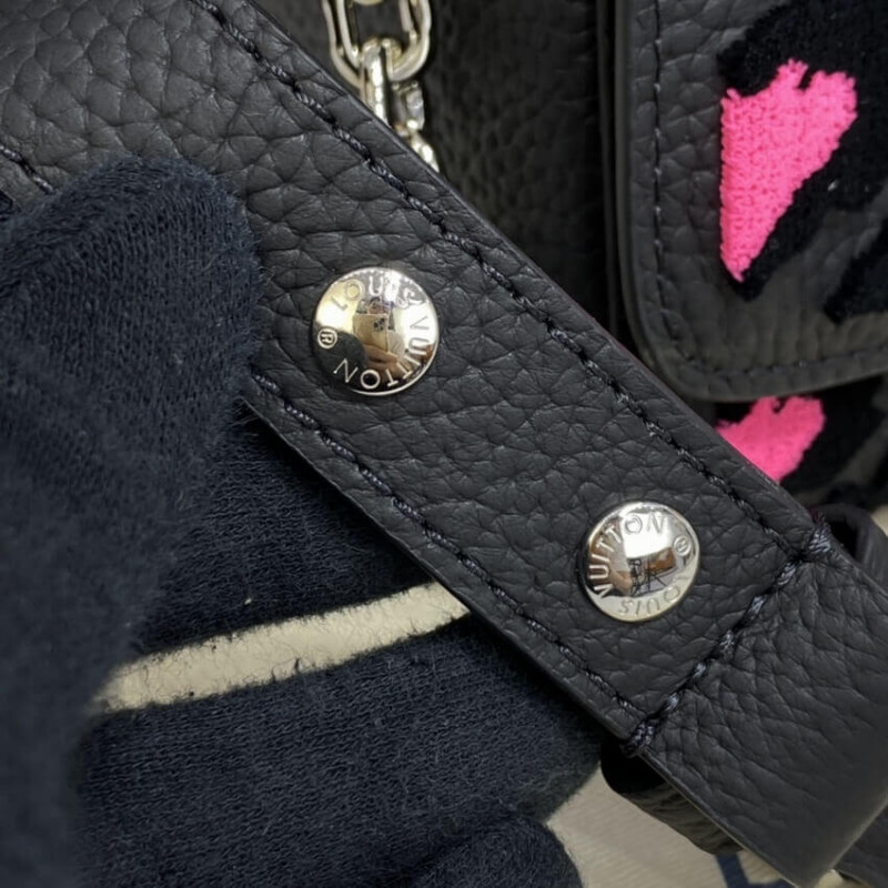 Louis Vuitton Twist PM M58569-10