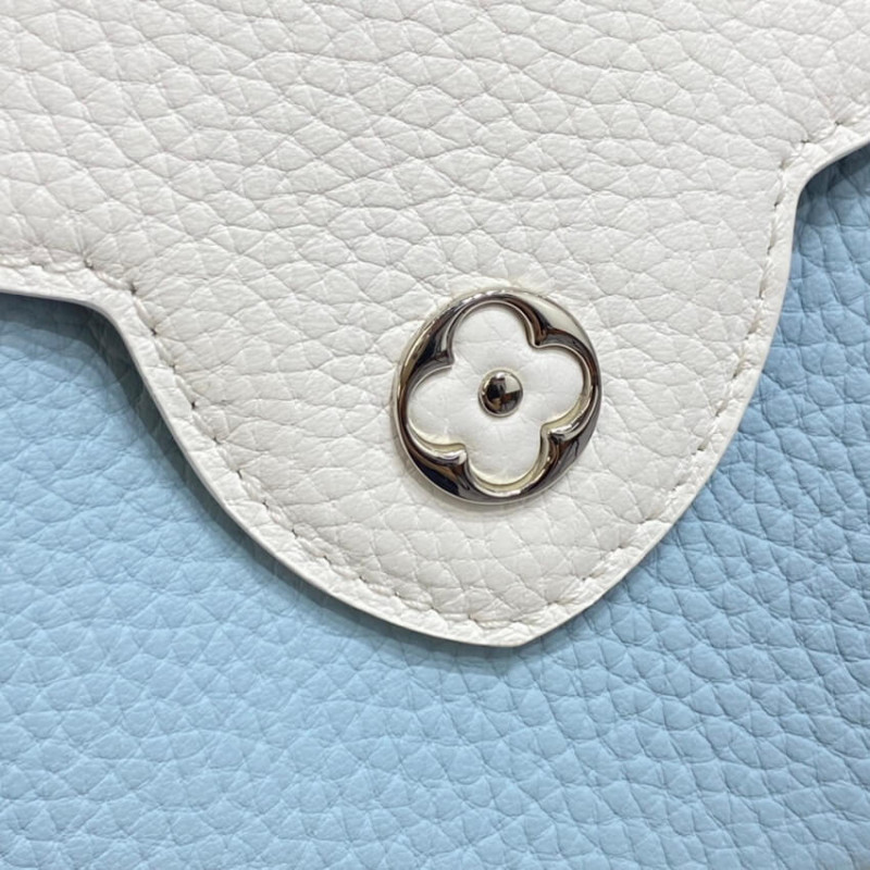 Louis Vuitton Taurillon Cuero Capucines Mini M57519-13