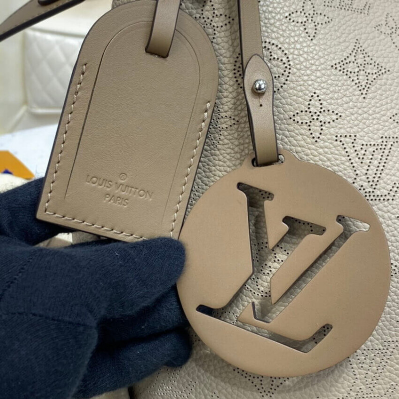 Louis Vuitton Beaubourg Hobo MM M56084-10