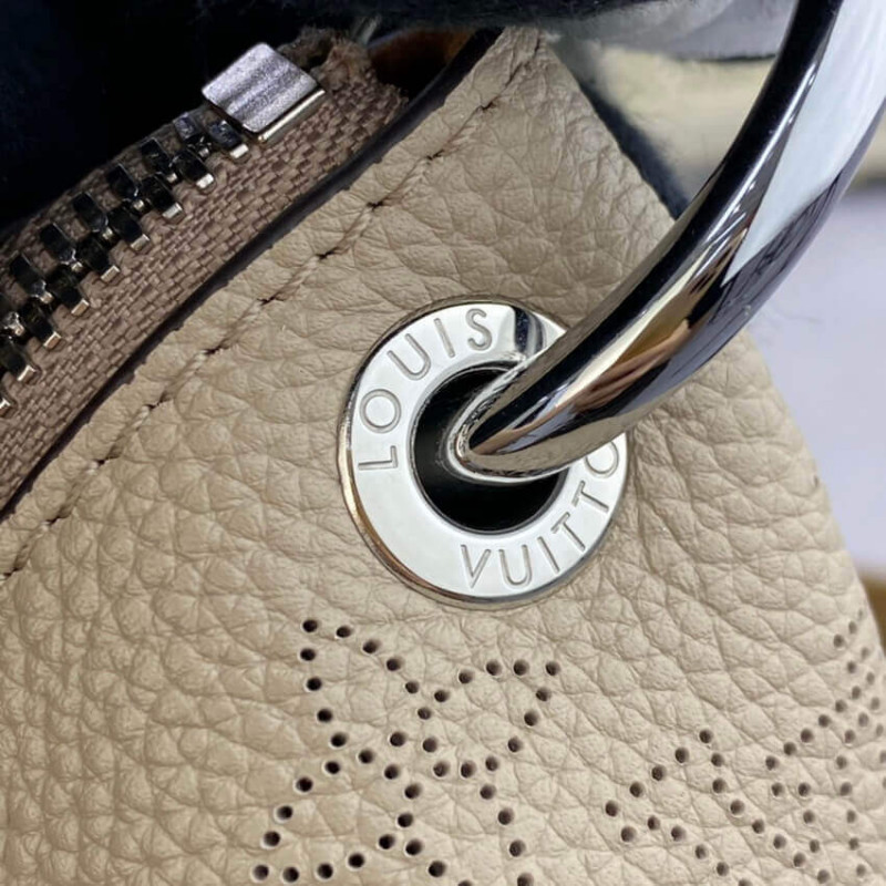Louis Vuitton Beaubourg Hobo MM M56084-13
