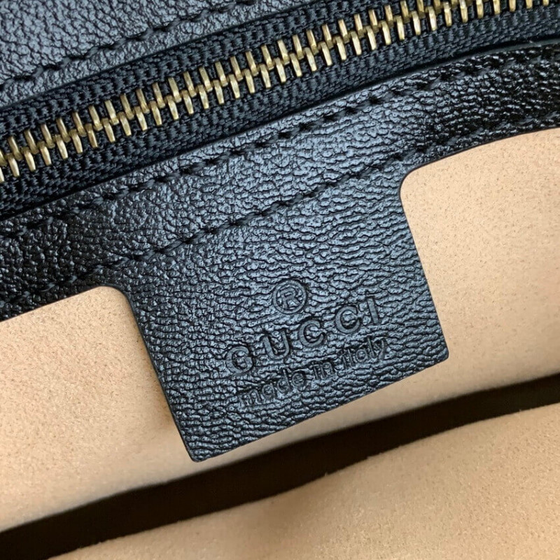 Bolsa de mango superior pequeño Gucci con doble G en cuero negro 658450-11