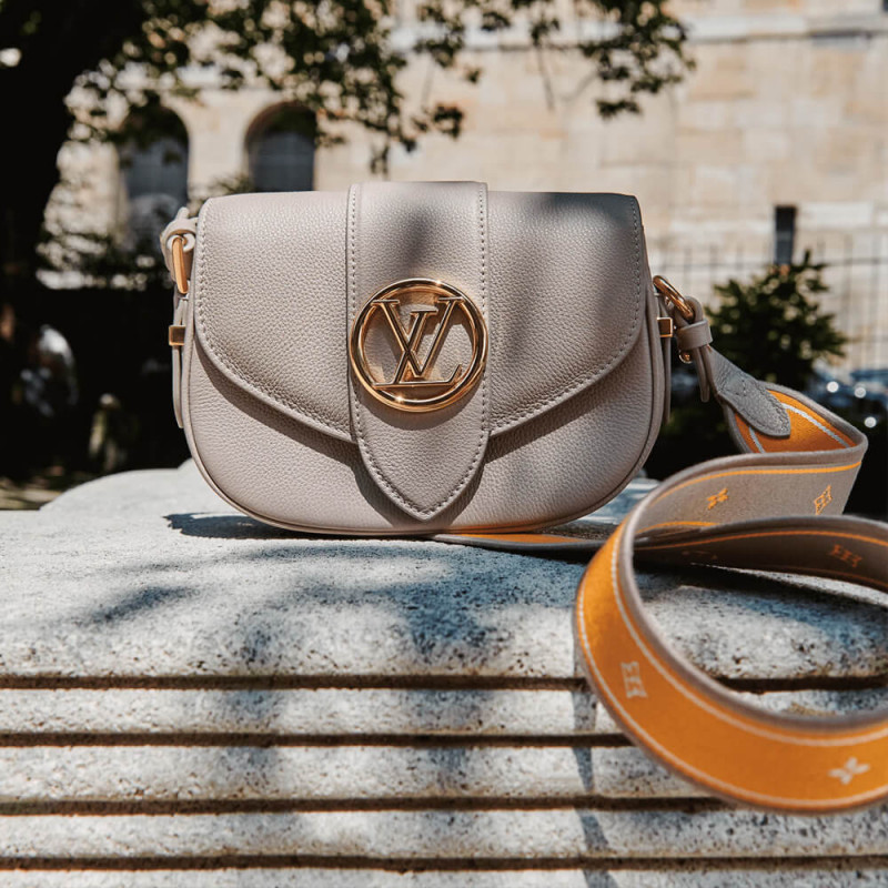 Louis Vuitton LV Pont 9 Soft PM M58728-1