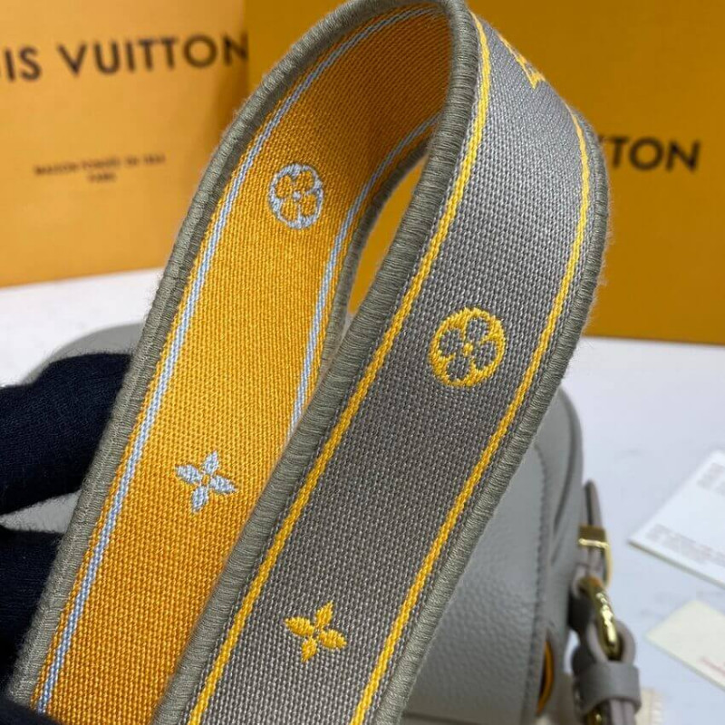Louis Vuitton LV Pont 9 Soft PM M58728-12